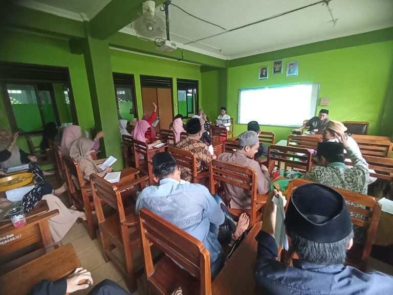 Setelah Resmi Dilantik, LPM Garda Pena Adakan Persidangan