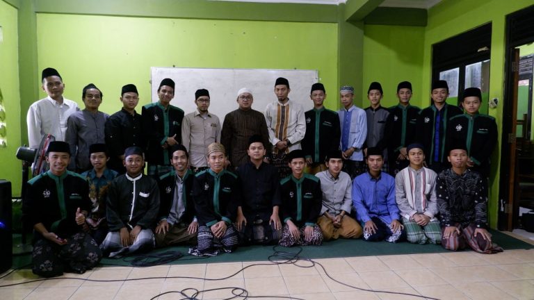 Tingkatkat Minat Qari` Mahasiswa, UKM JQH Adz Dzauq Hadirkan Pelatih Kelas Internasional