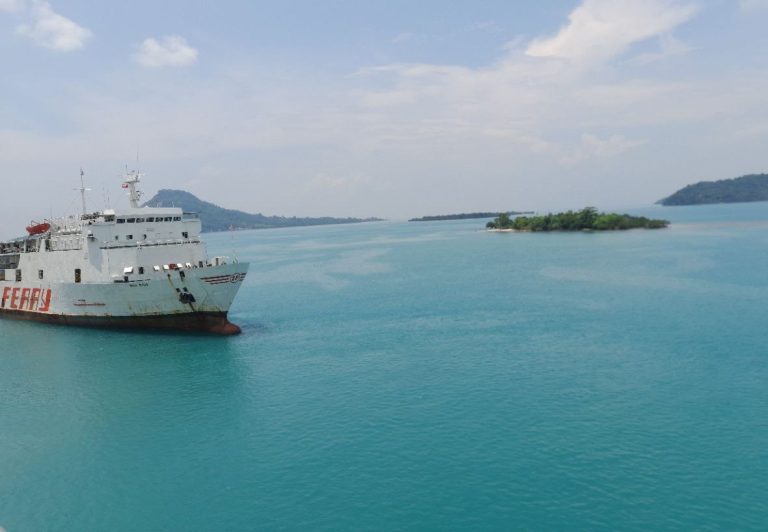 Pada Sebuah Selat Sunda