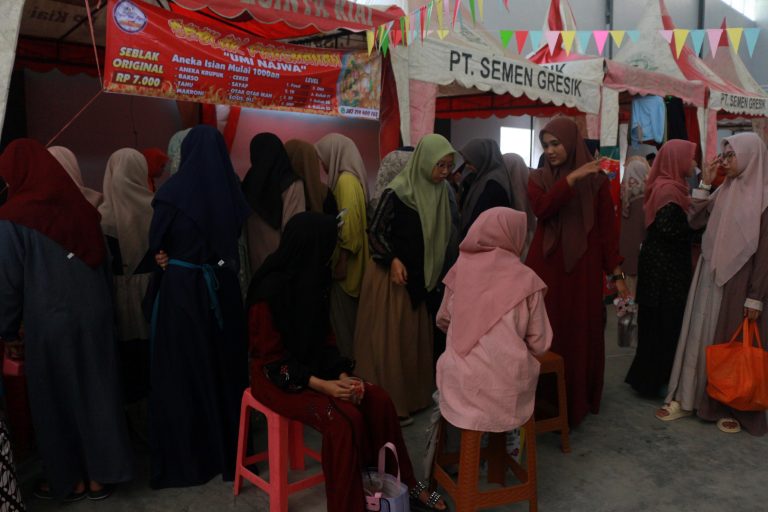 Semarak Bazar Sebabkan Sampah Kembali Tersebar