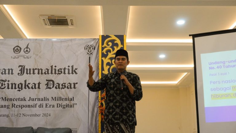 Mengenal Jurnalistik bersama LPM Garda Pena STAI Al-Anwar dan Alief Irfan Choiri