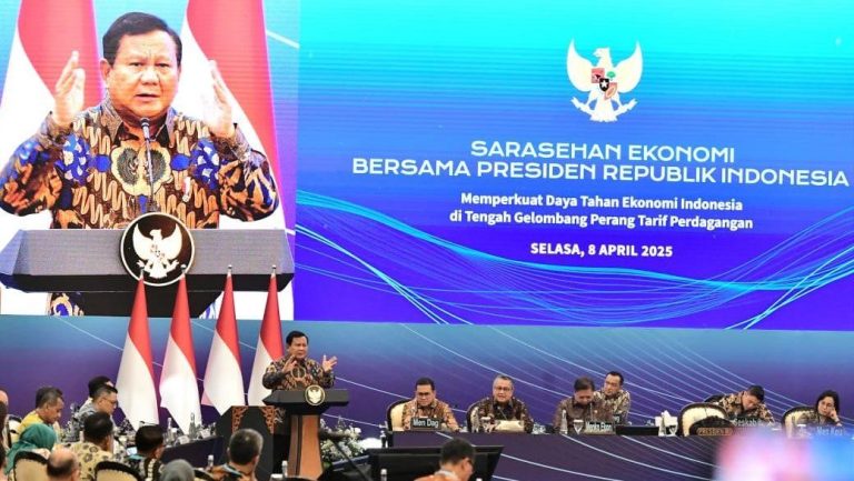 Buka Pasar, Hancurkan Industri? Ketika Nasionalisme Harus Tunduk pada Apple