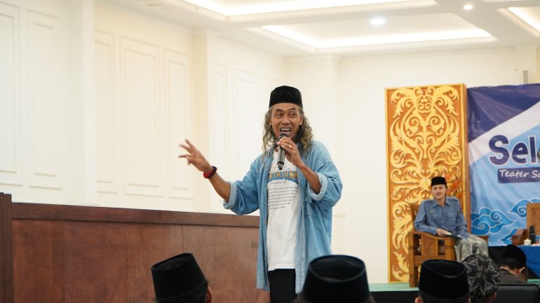 Workshop Puisi Bersama Sosiawan Leak Latih Sensitivitas Bahasa Mahasiswa