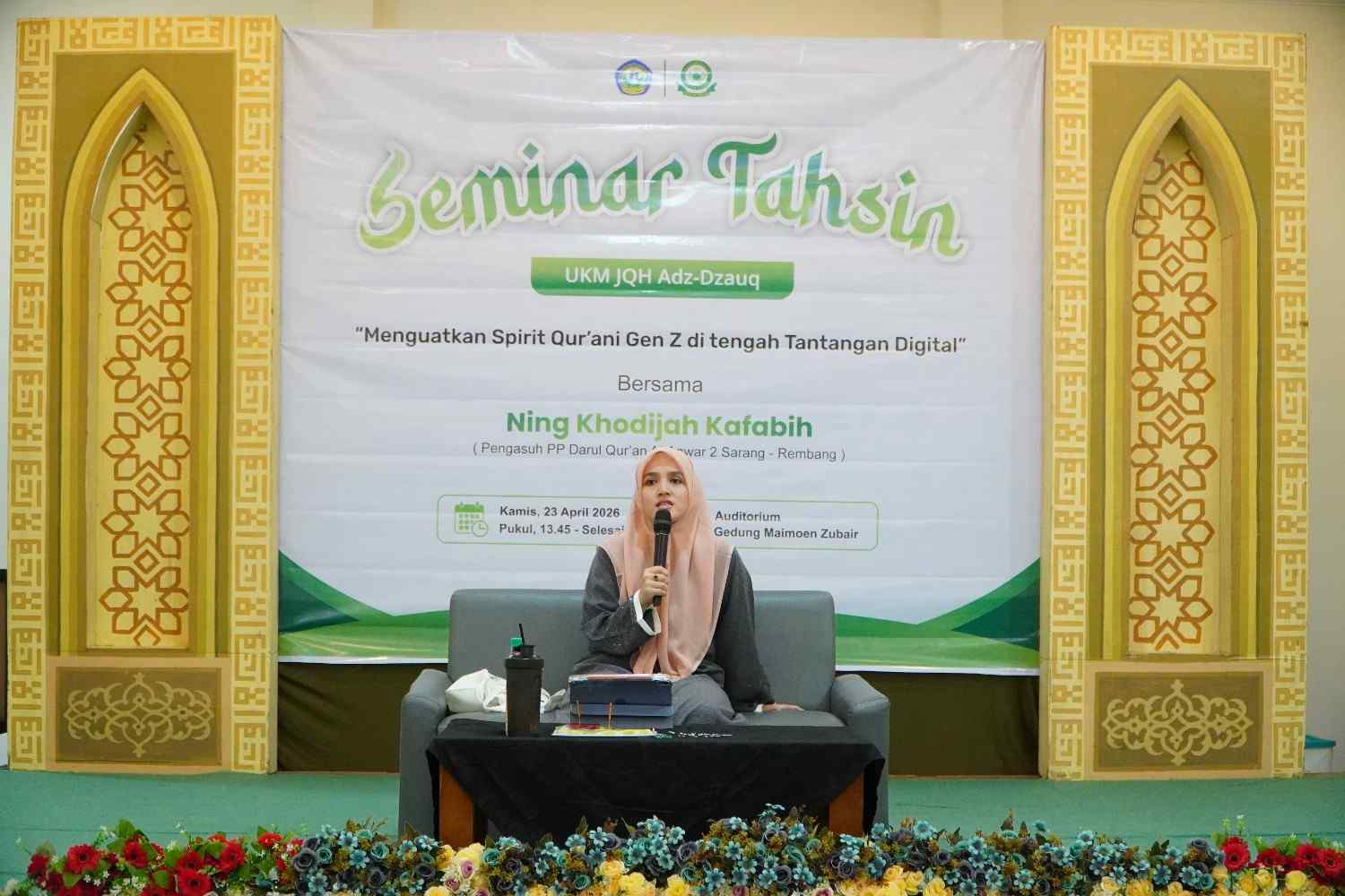 UKM JQH Adz-Dzauq menggelar Seminar Tahsin dan wisuda MHQ dengan tema penguatan spirit Qur’ani Generasi Z di tengah tantangan digital.
